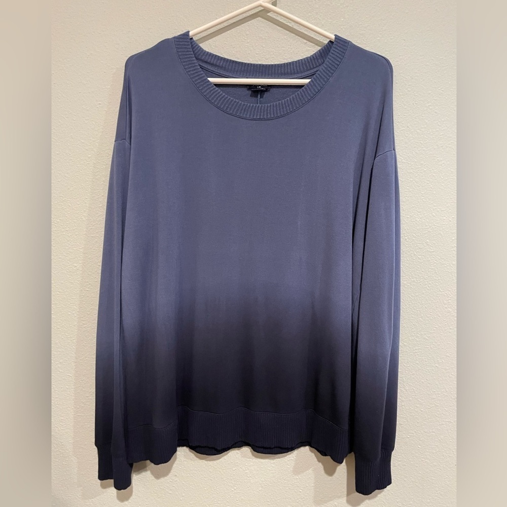 Splendid Ombré shirt in blues. Super soft. Ribbed hem and cuffs. Size La…